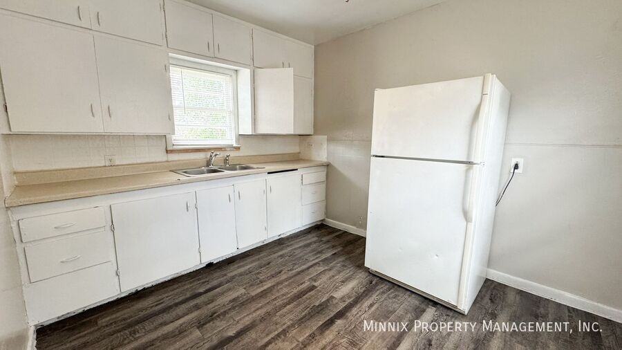 3016 Duke St #B - Photo 5 of 16