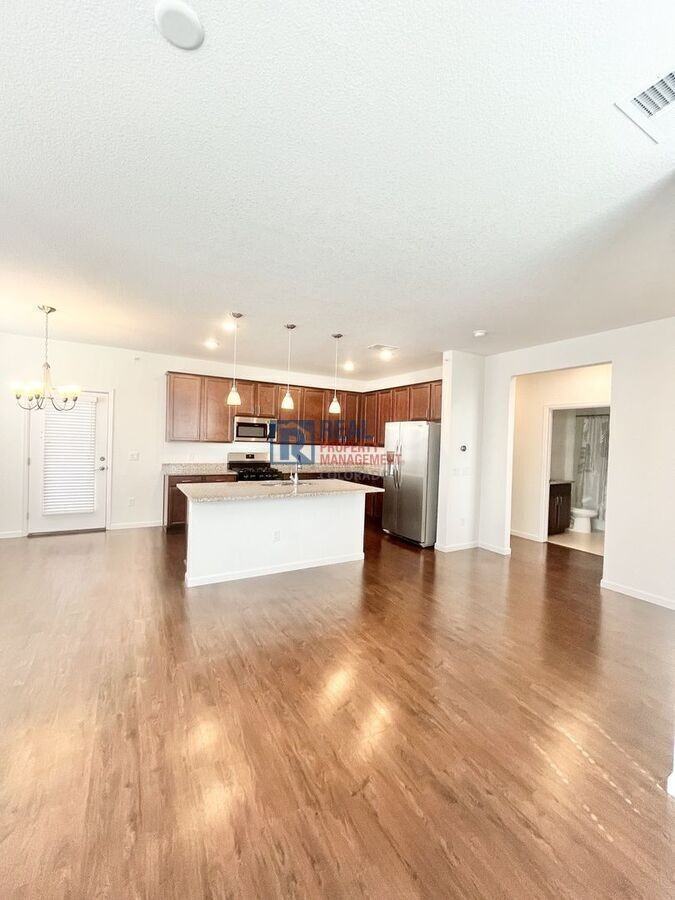 4500 Copeland Cir #202 - Photo 4 of 27