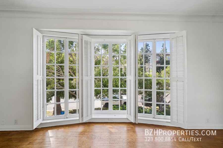 1284 S Beverly Glen Blvd - Photo 3 of 34