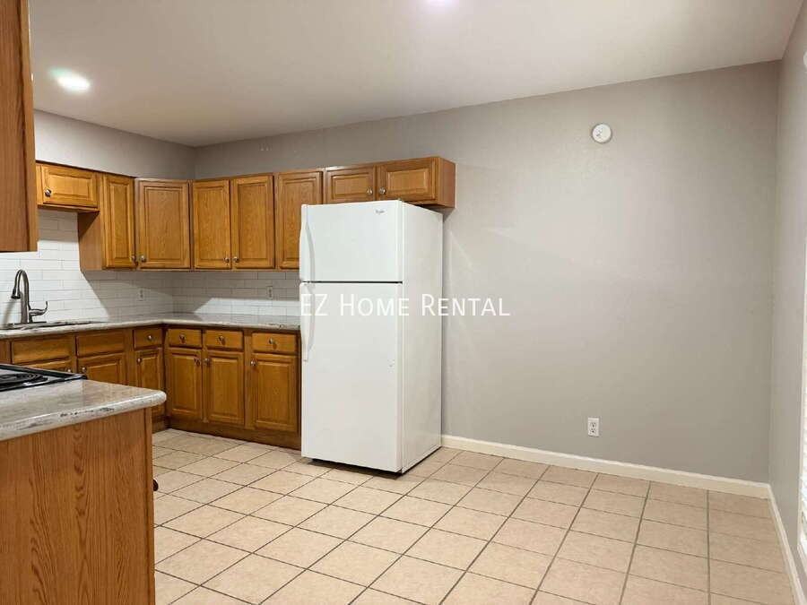 2102 5th Ave N - Photo 4 of 17