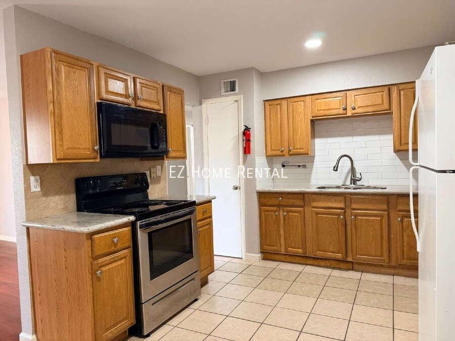 2102 5th Ave N - Photo 5 of 17