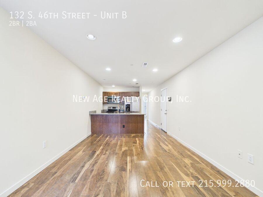 132 S 46th St #B - Photo 3 of 12