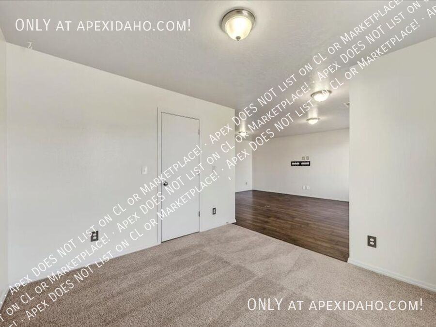 4282 S Mitman Way - Photo 7 of 39