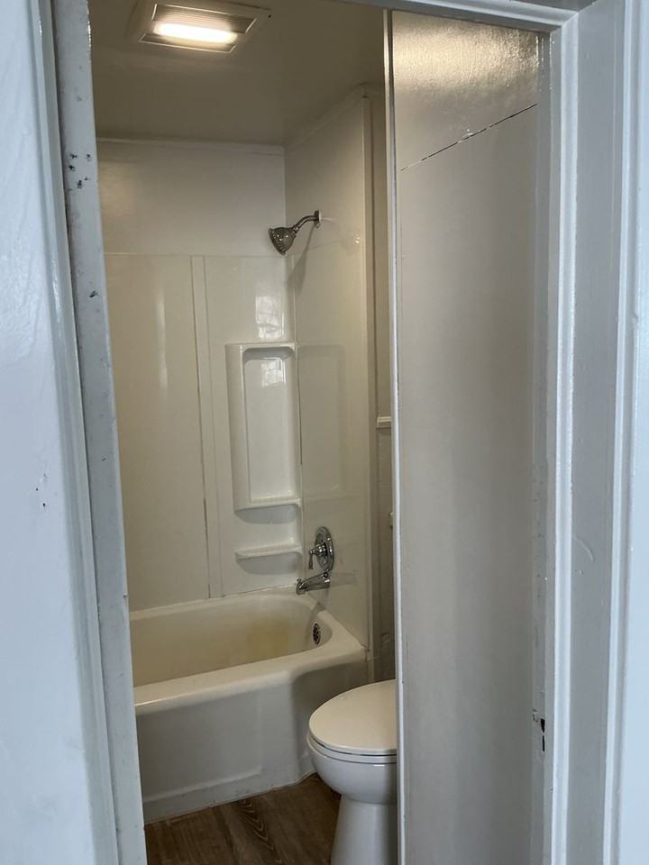 2010 Cherry St - Photo 2 of 21