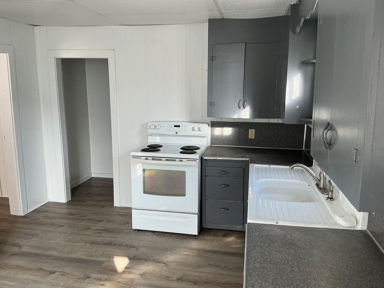 2010 Cherry St - Photo 7 of 21