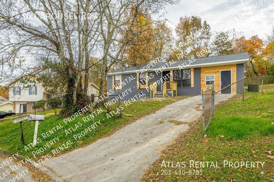 1436 Carousel Rd - Photo 3 of 20