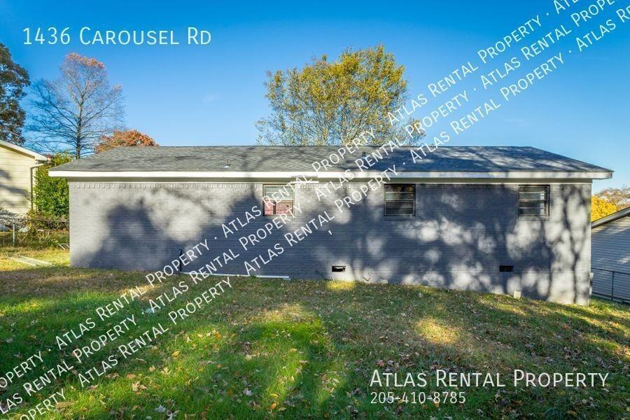 1436 Carousel Rd - Photo 4 of 20