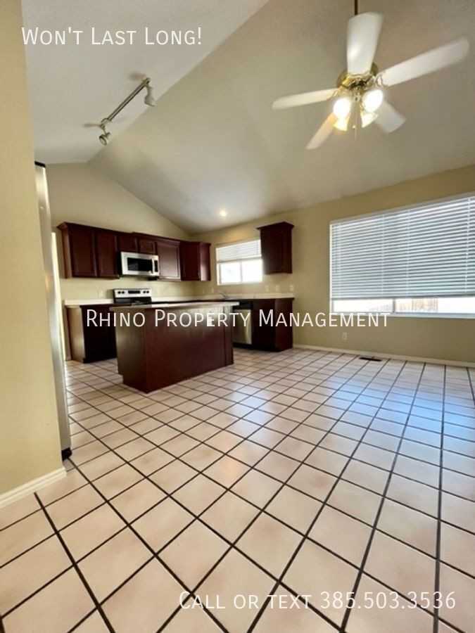 10319 S Ashley Park Dr - Photo 2 of 24