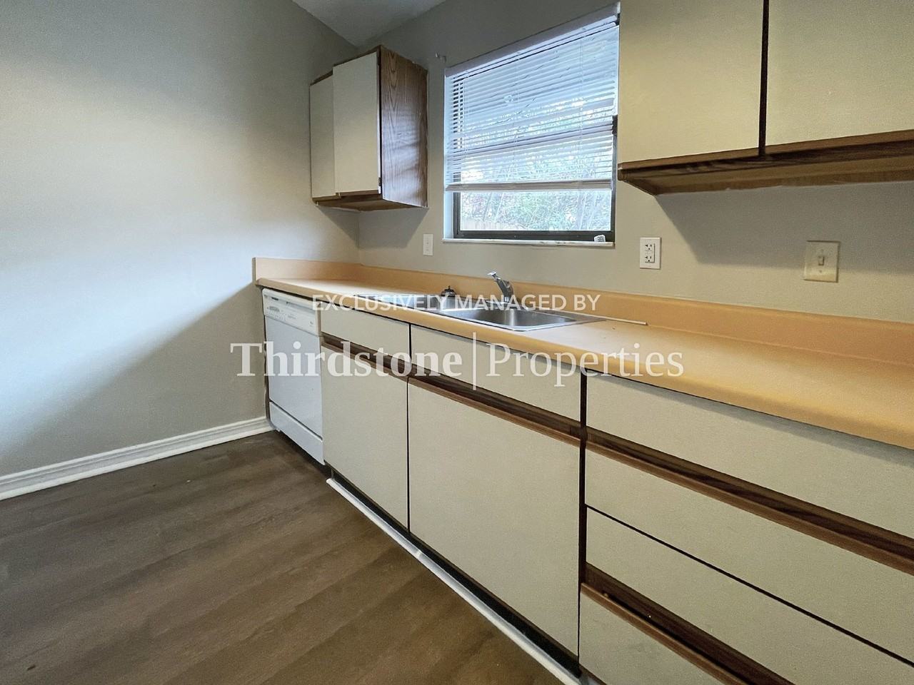 7611 Indian Lakes Dr #4 - Photo 5 of 17