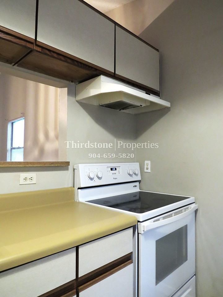 7611 Indian Lakes Dr #4 - Photo 7 of 17