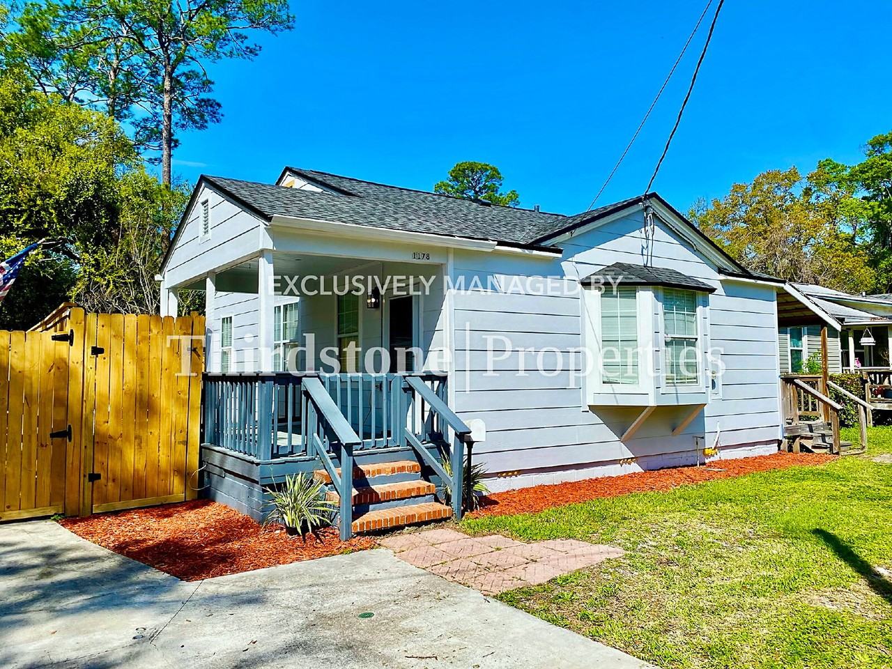 1178 Murray Dr - Photo 2 of 24
