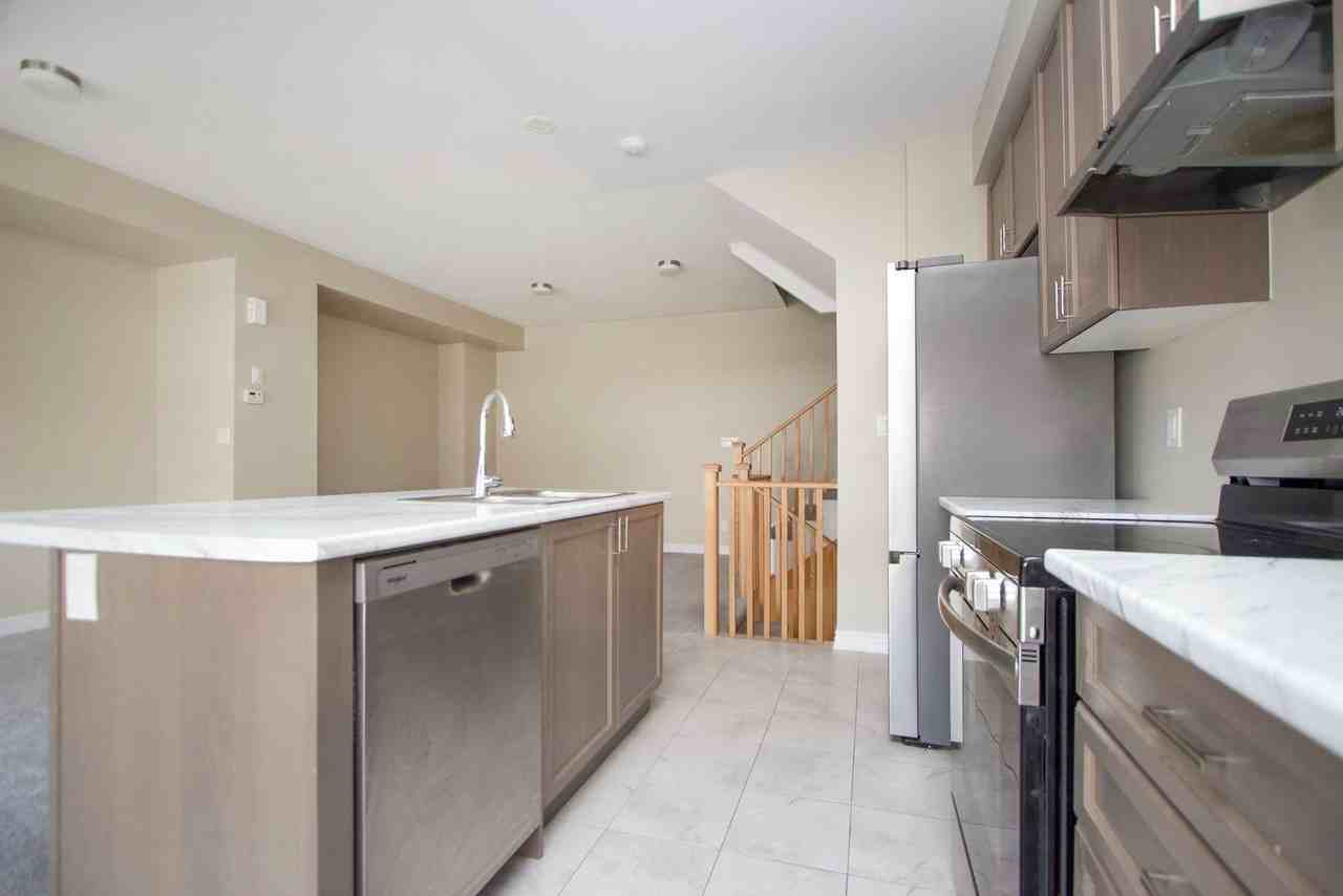 1104 Lockie Dr - Photo 5 of 25