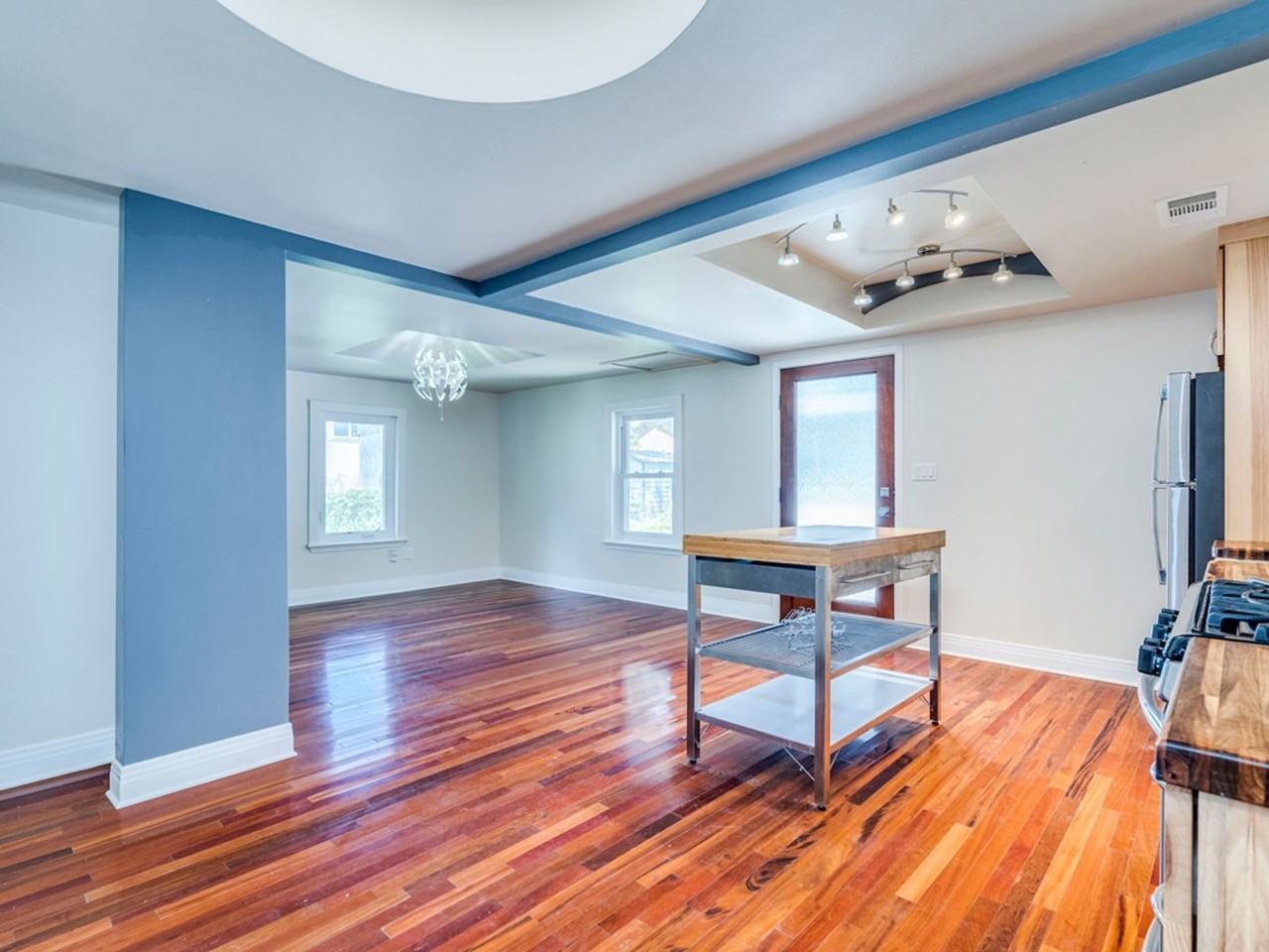 2314 Santa Rosa St - Photo 4 of 27