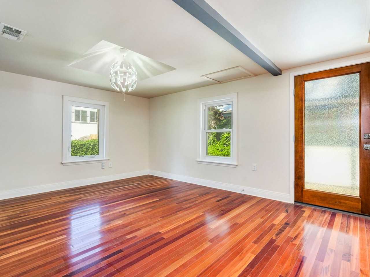 2314 Santa Rosa St - Photo 5 of 27