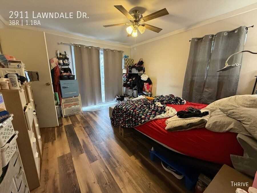 2911 Lawndale Dr - Photo 5 of 8