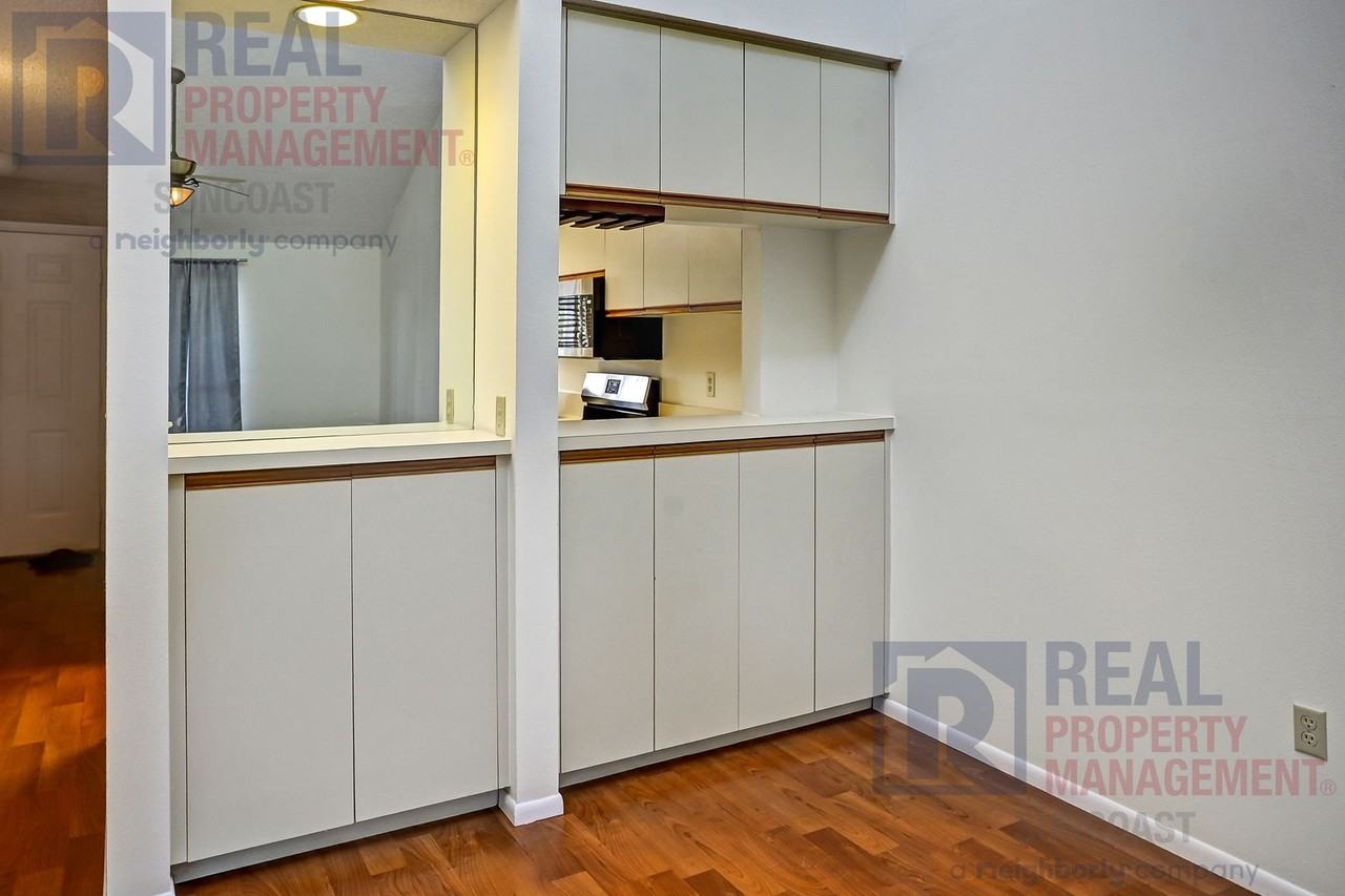 251 Fenwick Dr #14 - Photo 7 of 33