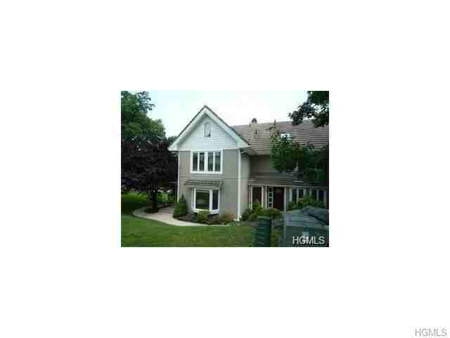 87 Corbin Hill Rd - Photo 2 of 23