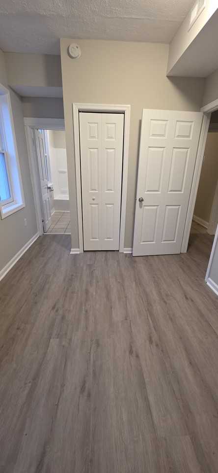 1413 W Baltimore St Apt 7 - Photo 5 of 6