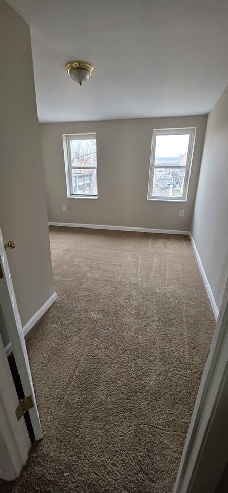 335 S Woodyear St - Photo 4 of 8