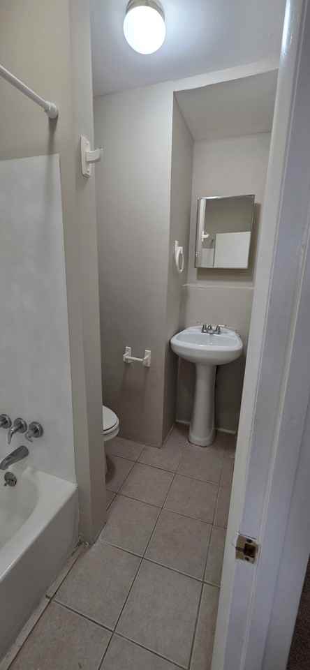 335 S Woodyear St - Photo 5 of 8