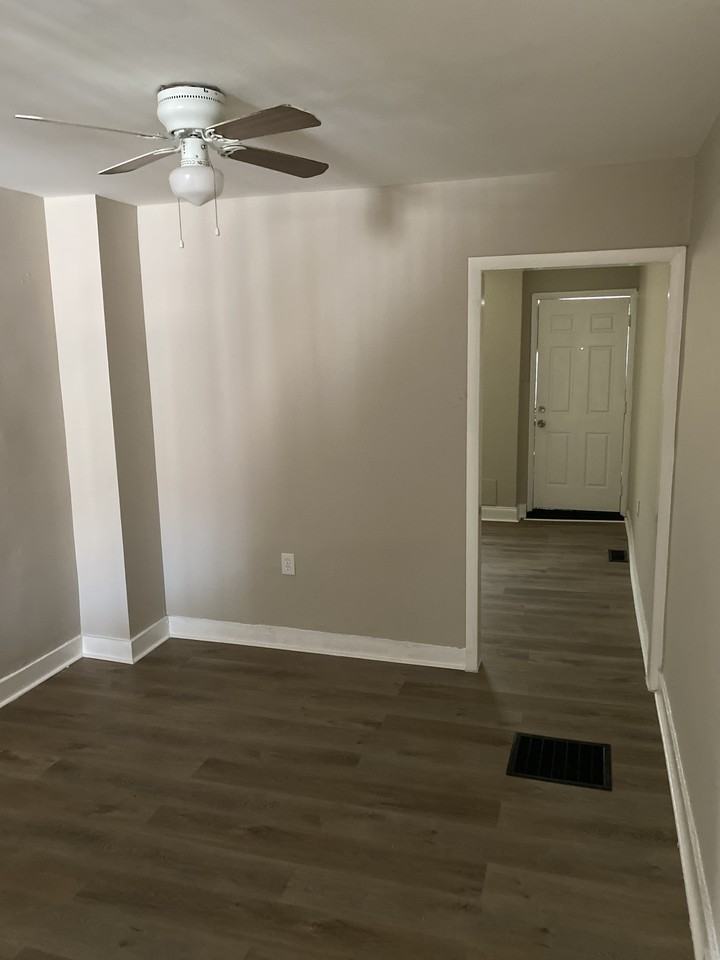 502 S Gilmor St - Photo 4 of 10