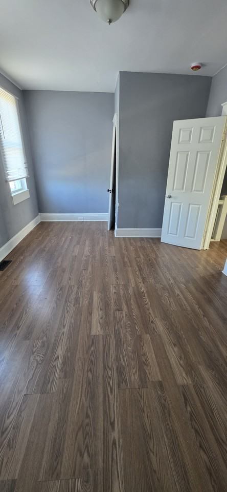 2329 Windsor Ave - Photo 4 of 11