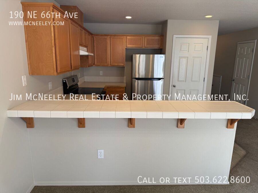 190 Ne 66th Ave - Photo 5 of 19