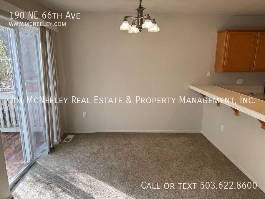 190 Ne 66th Ave - Photo 6 of 19