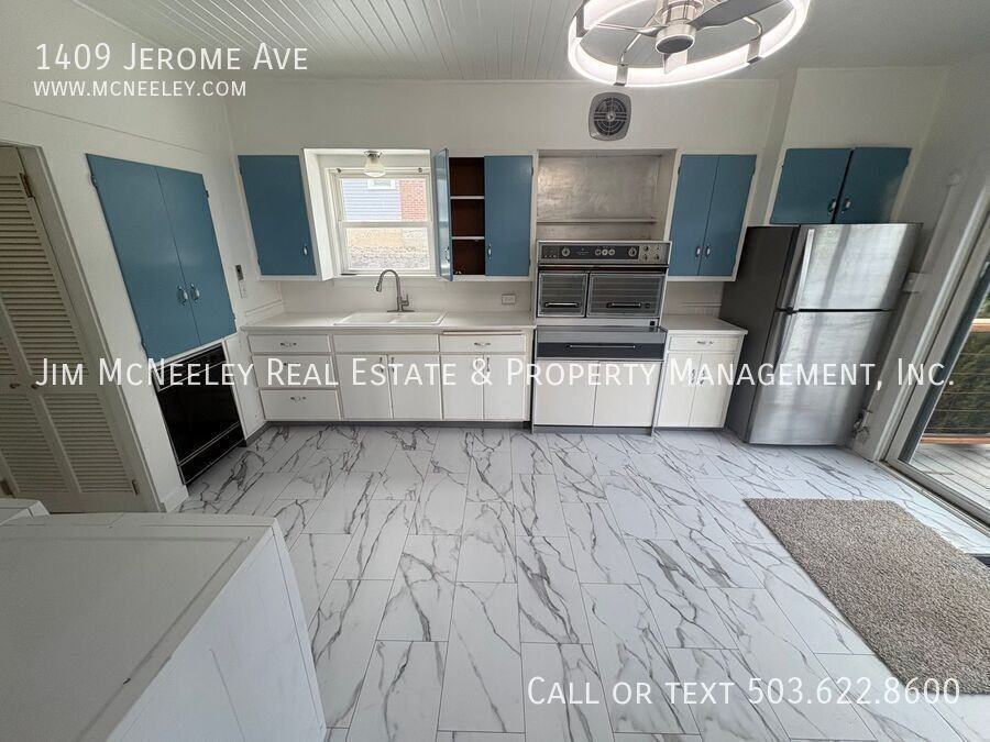 1409 Jerome Ave - Photo 7 of 22