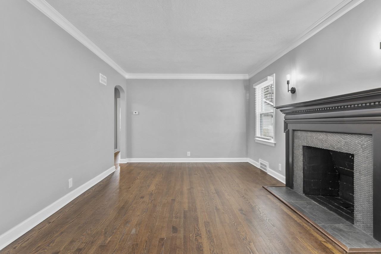 231 E 74th Ter - Photo 3 of 34