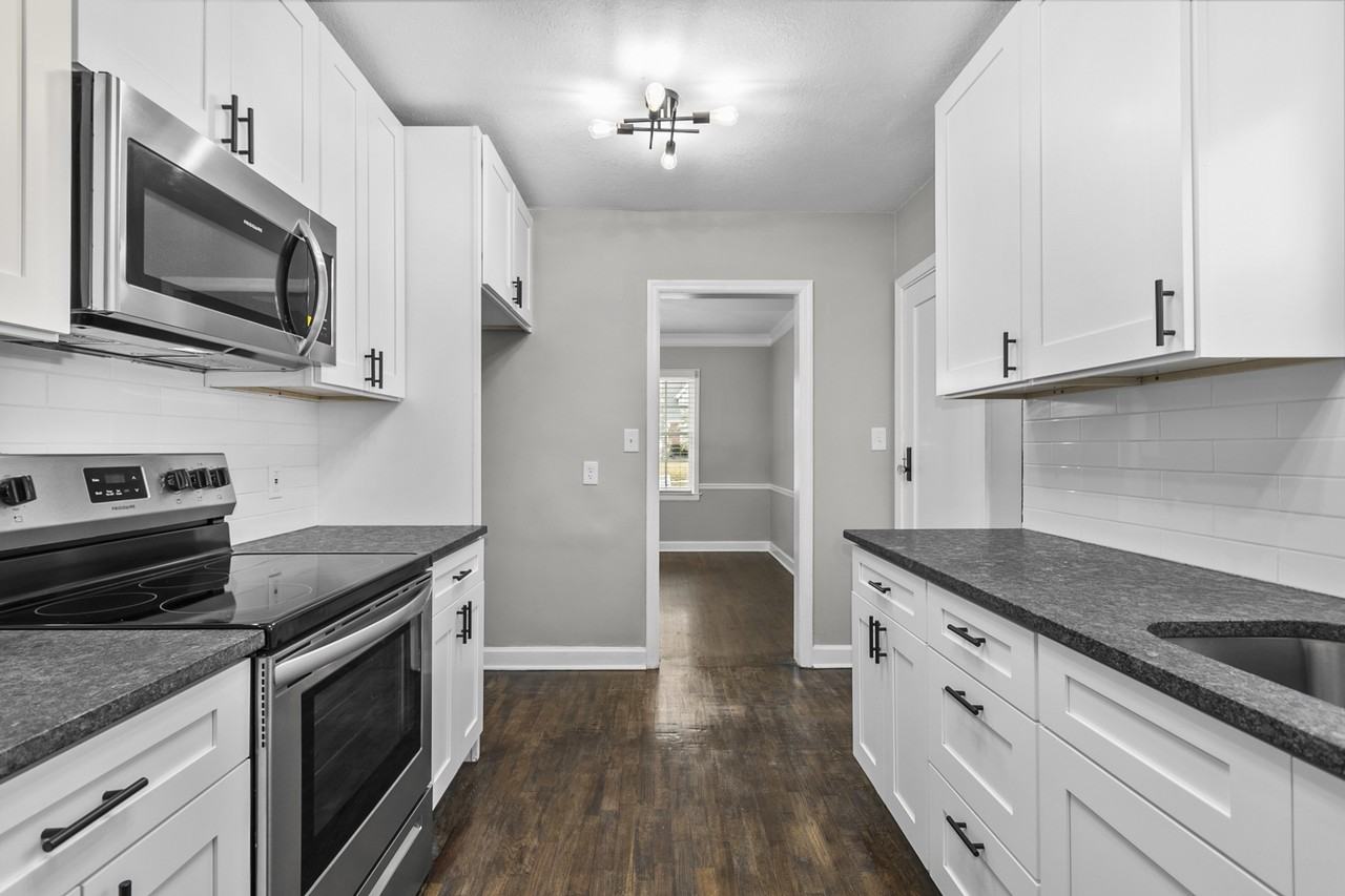 231 E 74th Ter - Photo 6 of 34