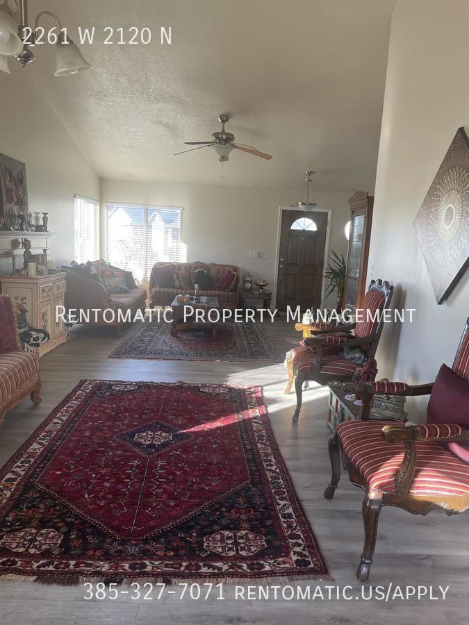 2261 W 2120 N - Photo 6 of 19