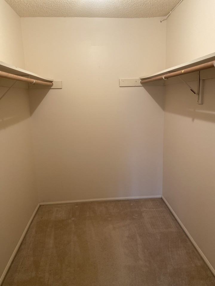 141 Gregory Ln #141 - Photo 5 of 10