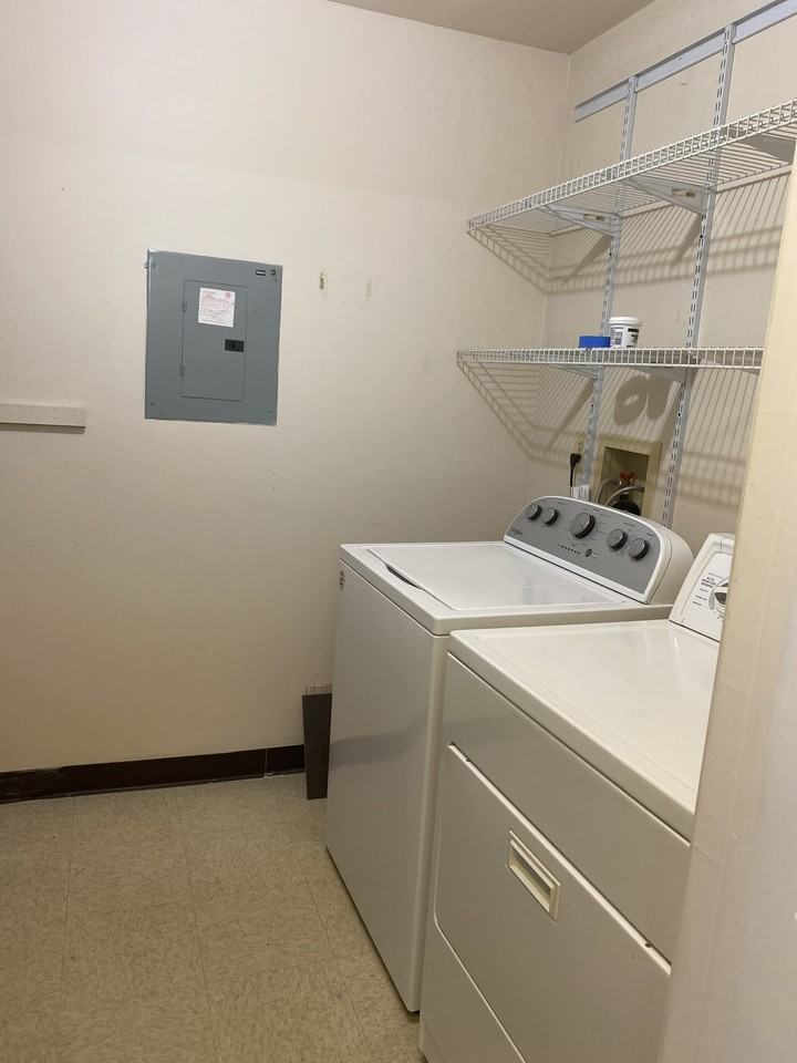 141 Gregory Ln #141 - Photo 6 of 10