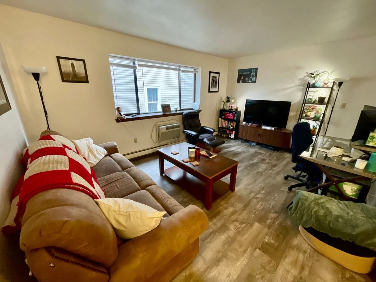 2639 N Prospect Ave - Photo 2 of 21