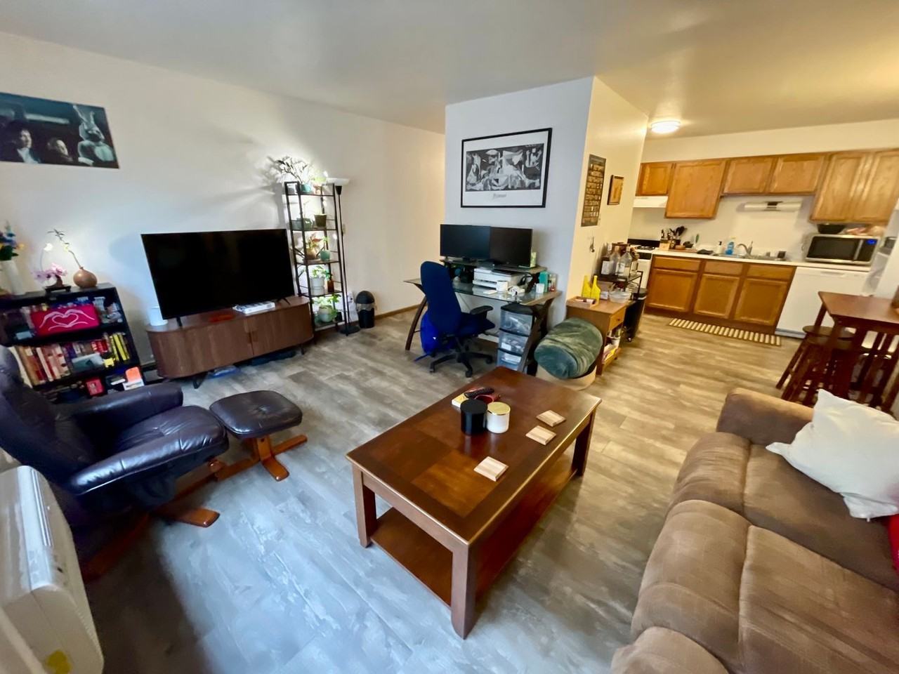 2639 N Prospect Ave - Photo 3 of 21