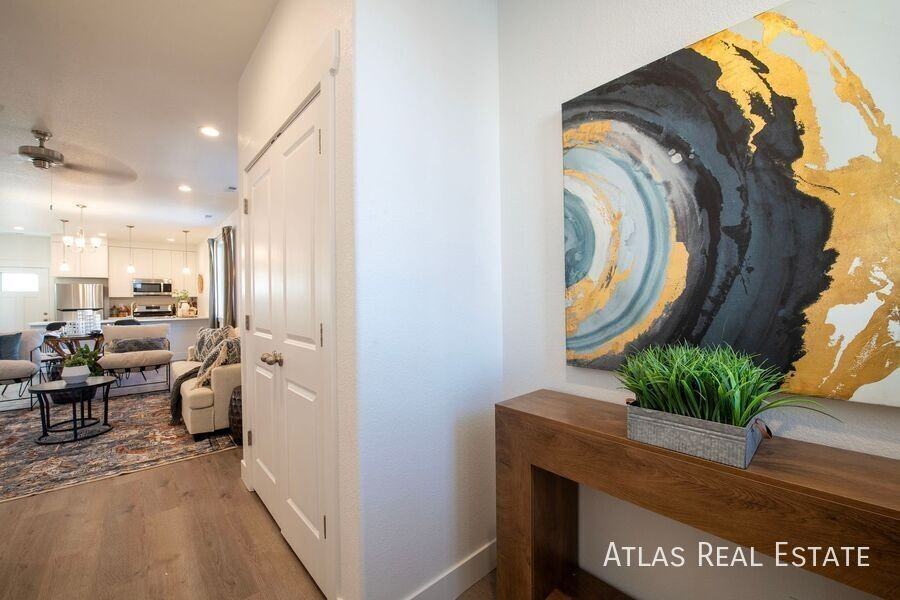 VERDE & #102 - Photo 3 of 50