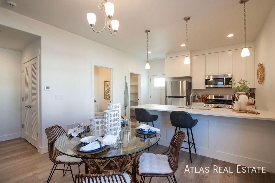 VERDE & #102 - Photo 6 of 50