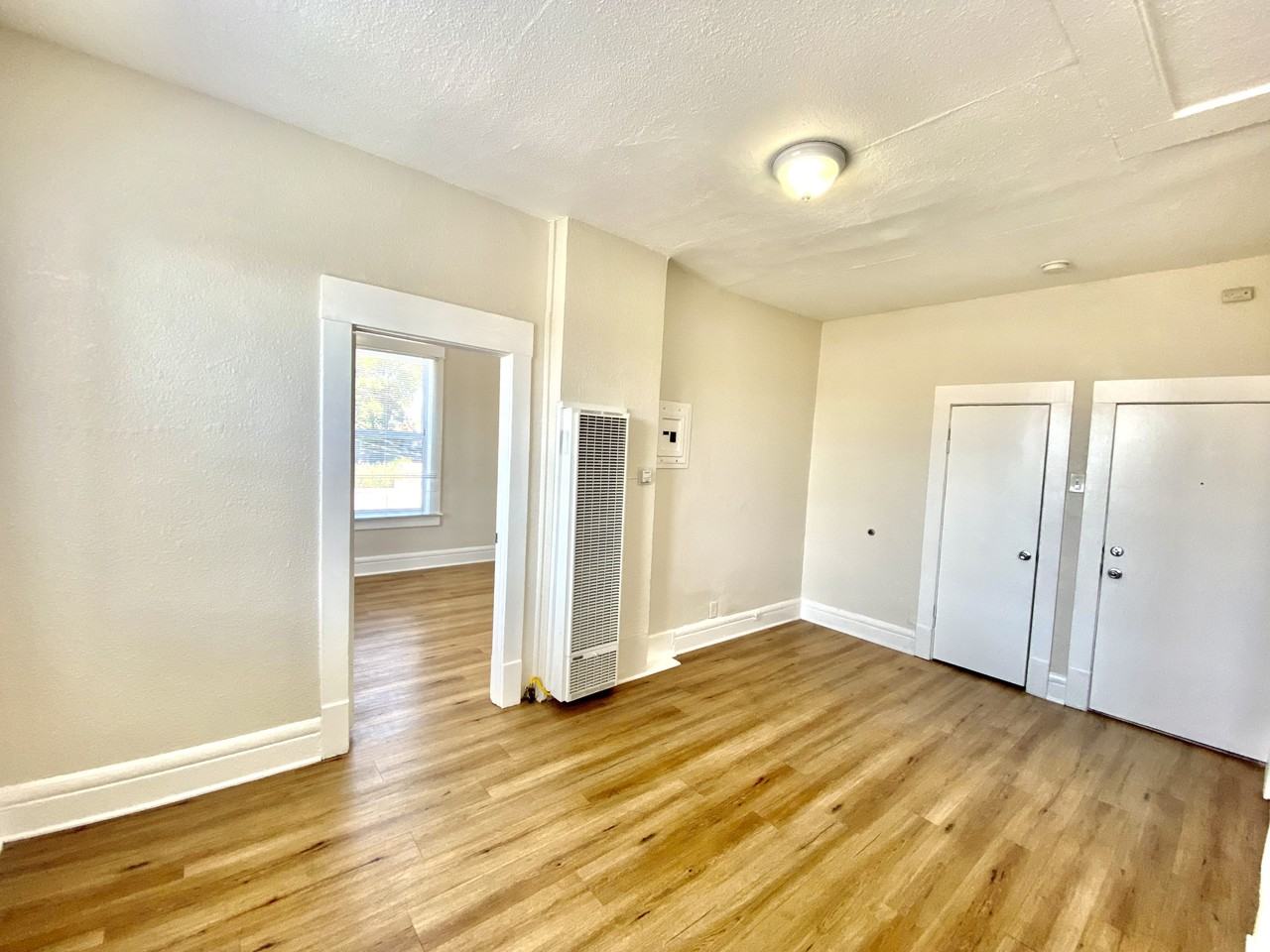 125 E 20th St #5 - Photo 5 of 13