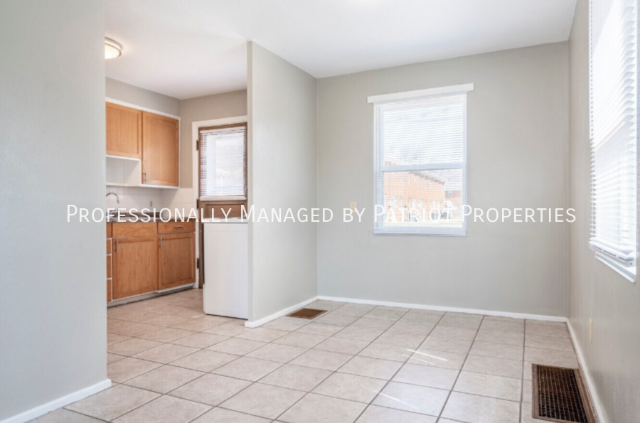 2125 Garfield Ave - Photo 2 of 13