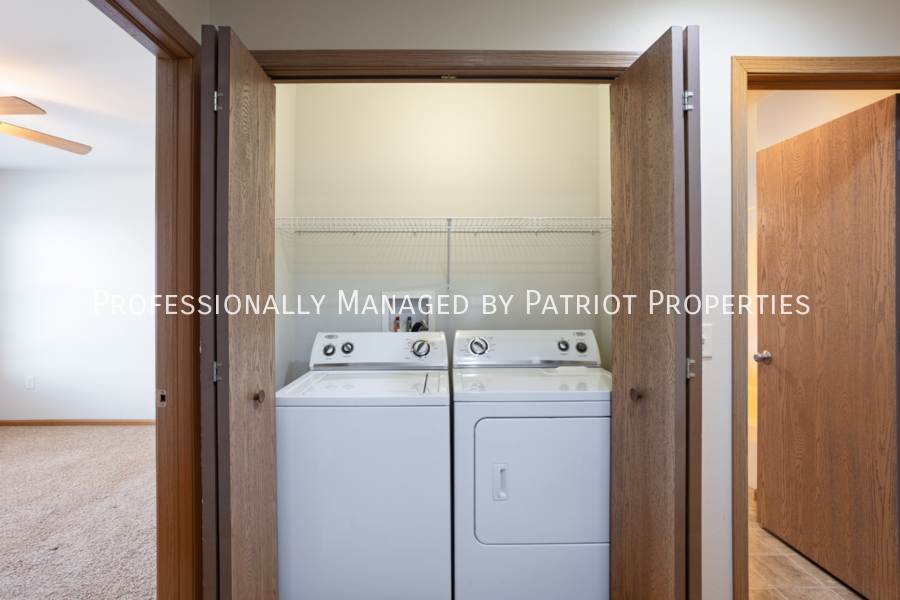 823 Hawkeye Dr - Photo 5 of 11