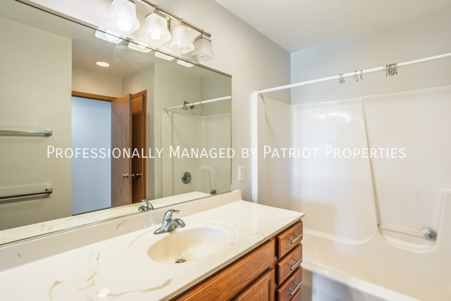 827 Hawkeye Dr - Photo 7 of 11