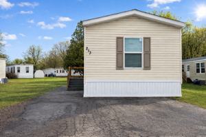 featured image of 213 Roger H Ln