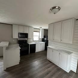 213 Roger H Ln - Photo 2 of 10