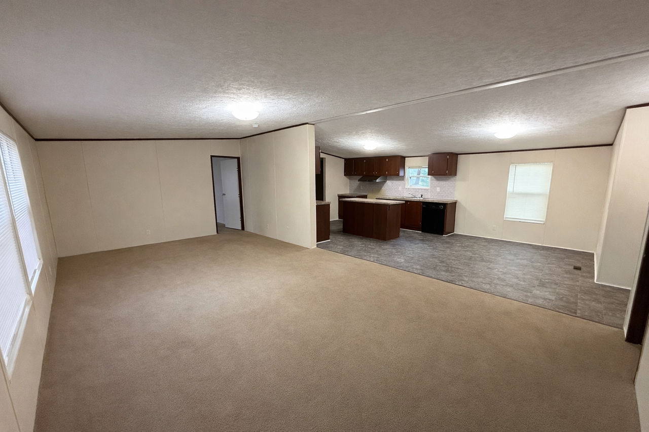 105 Campbell Dr - Photo 2 of 8