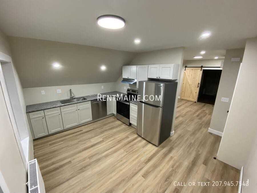 46 Main Rd N #B - Photo 5 of 13