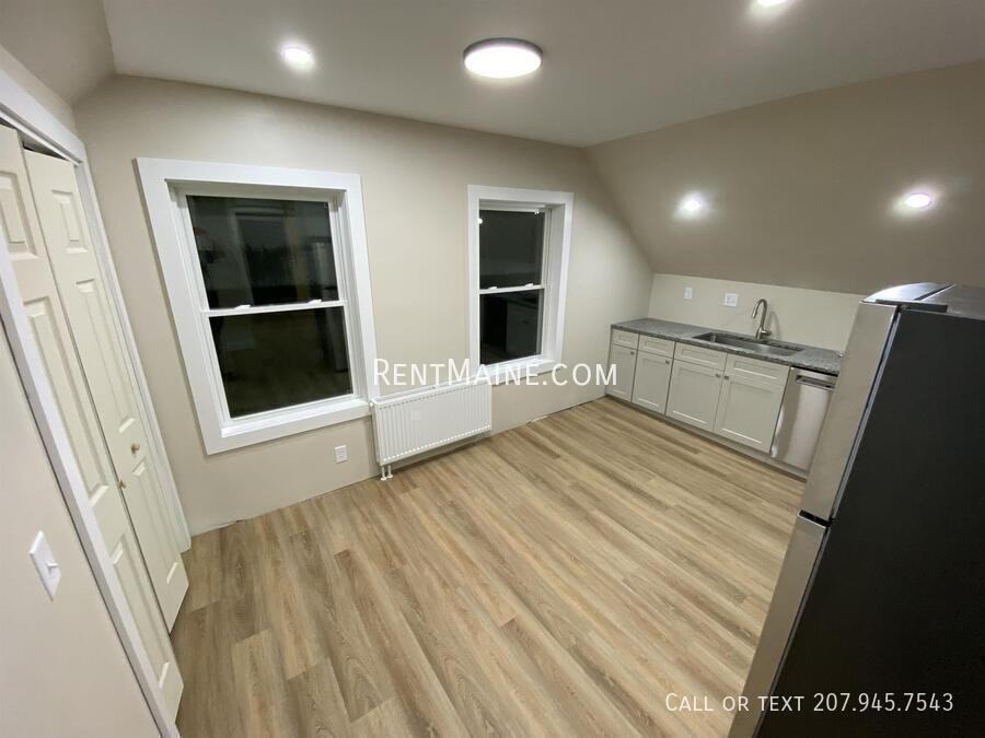 46 Main Rd N #B - Photo 6 of 13