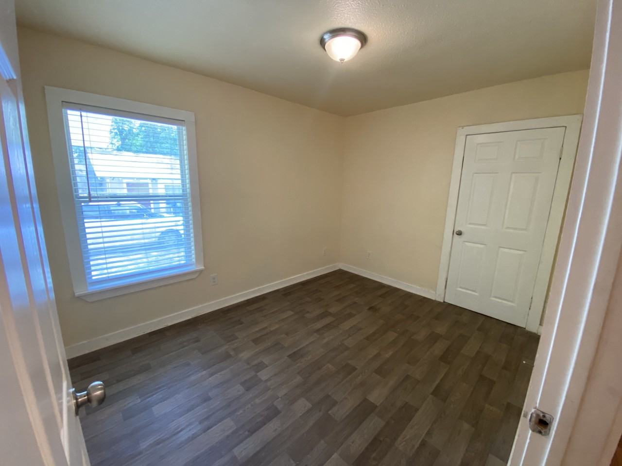115 Chicago Blvd #102 - Photo 6 of 13