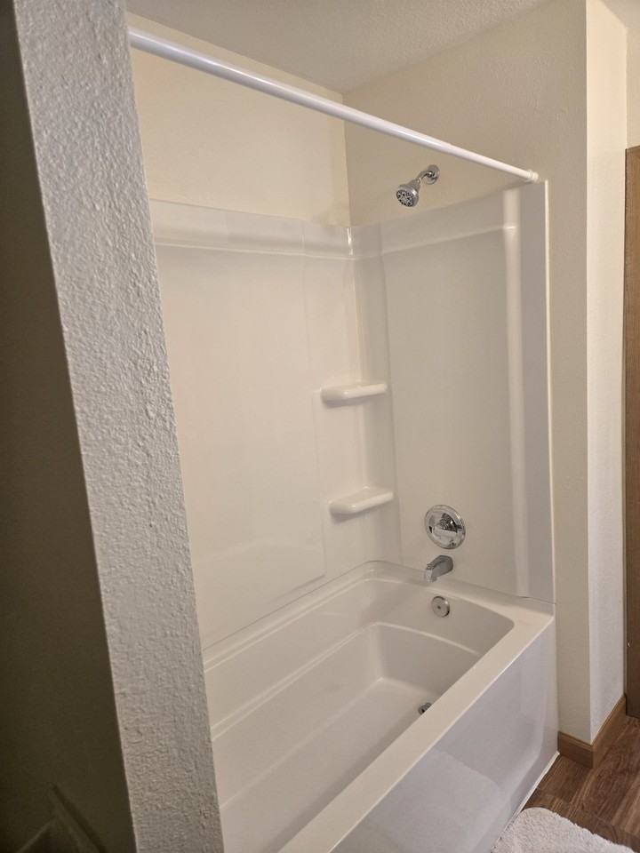 1251 E 37th St #NA - Photo 7 of 9