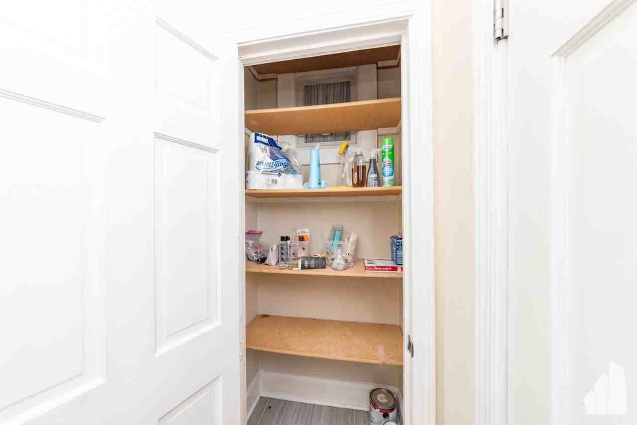 1431 W Belmont Ave #1F - Photo 7 of 9